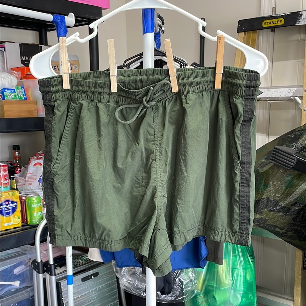 Athleta Expedition Shorts